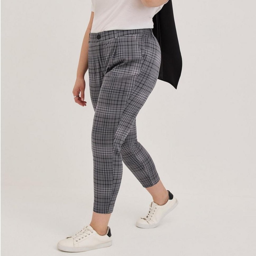 Torrid Relaxed Taper Stretch Challis High-Rise Plaid Grey Pants Size 16